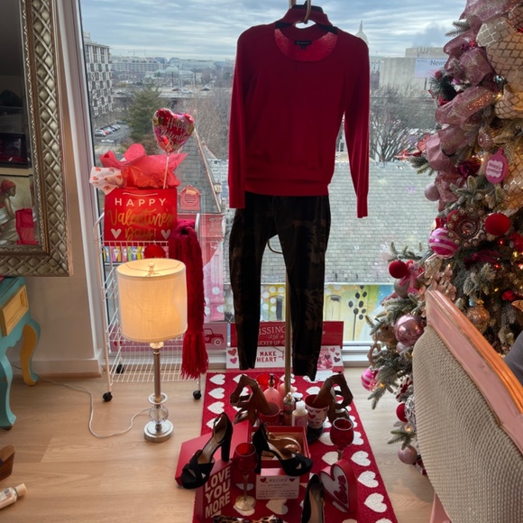 Faux Ripped Jeans - Picture 4 of 4